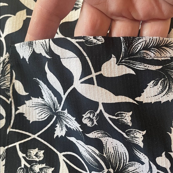 Scrub tops - Picture 3 of 7